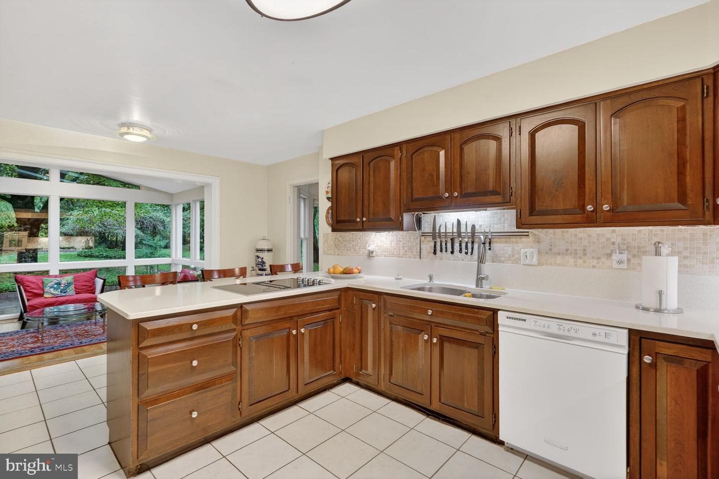 13600 Valley Drive photo 16