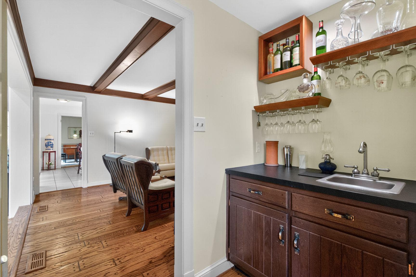 13600 Valley Drive photo 25