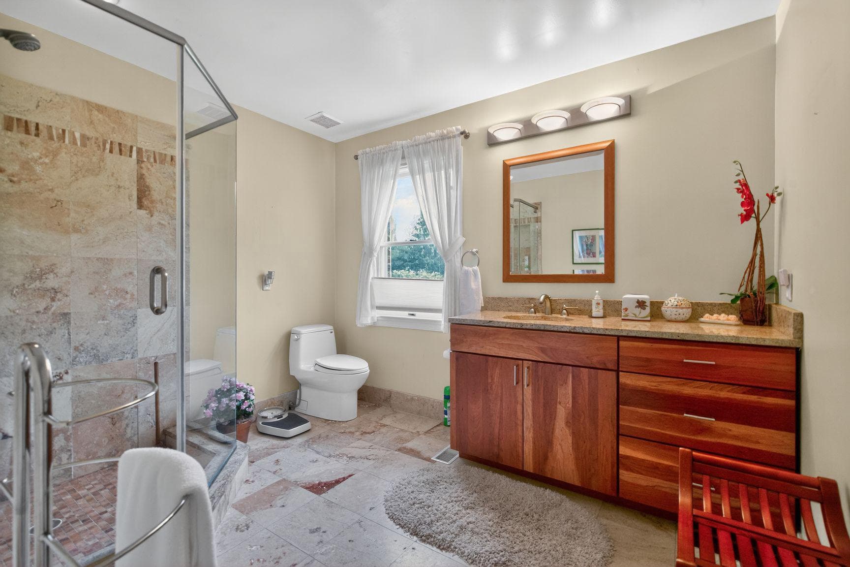 13600 Valley Drive photo 29