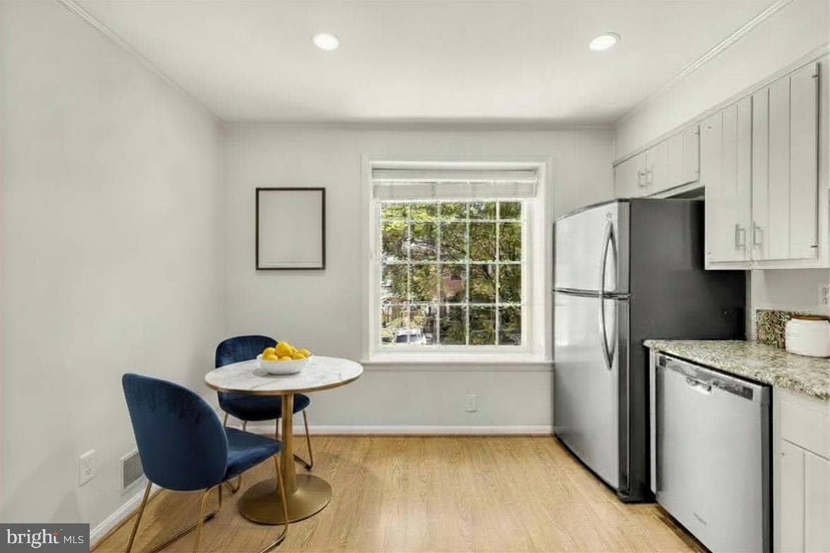 8 Sangamore Court photo 13