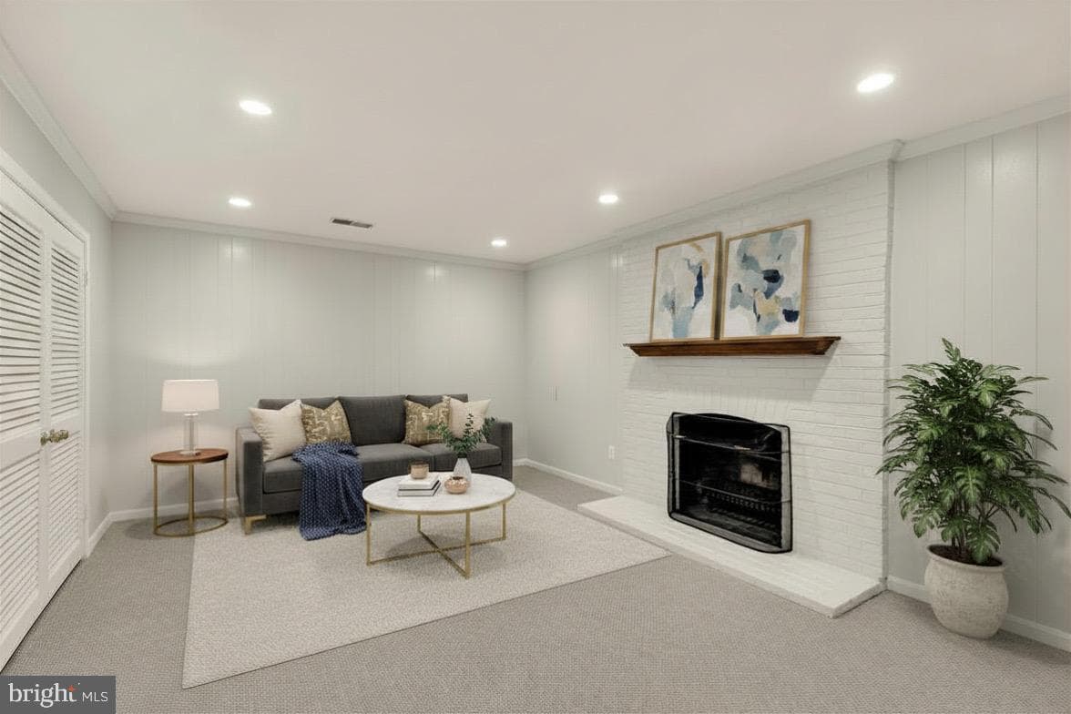 8 Sangamore Court photo 4