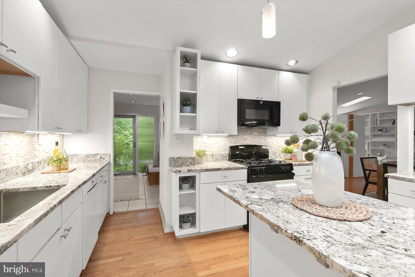 8108 Hamilton Spring Road photo 11