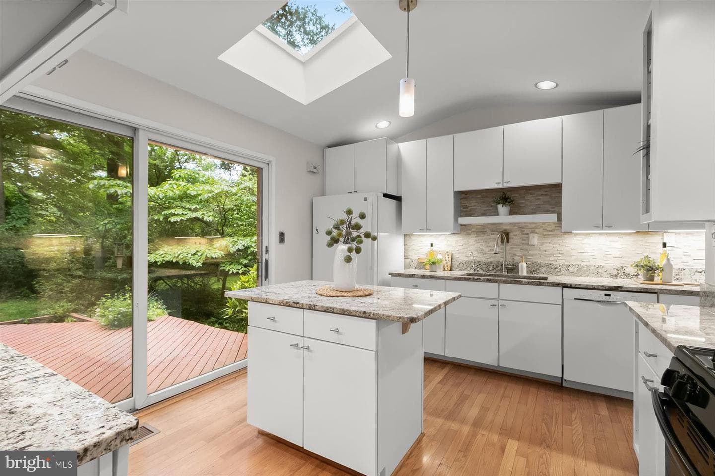 8108 Hamilton Spring Road photo 12