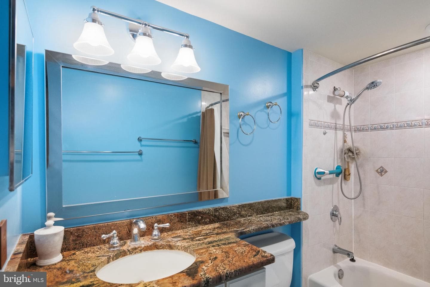 7111 Woodmont Avenue #709 photo 25