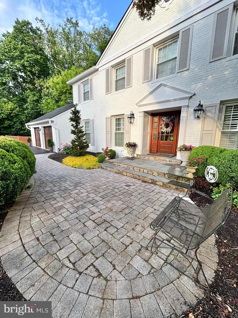 8101 Buckspark Lane E photo 4