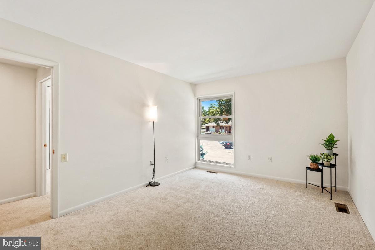 3374 Chiswick Court #56-2d photo 7