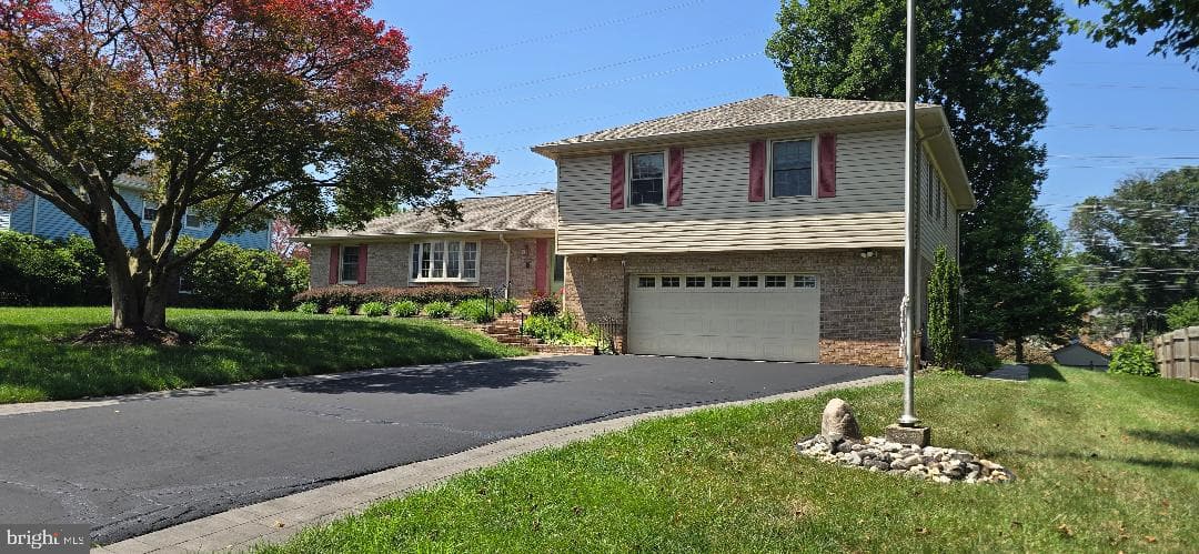 17616 Prince David Drive, Olney