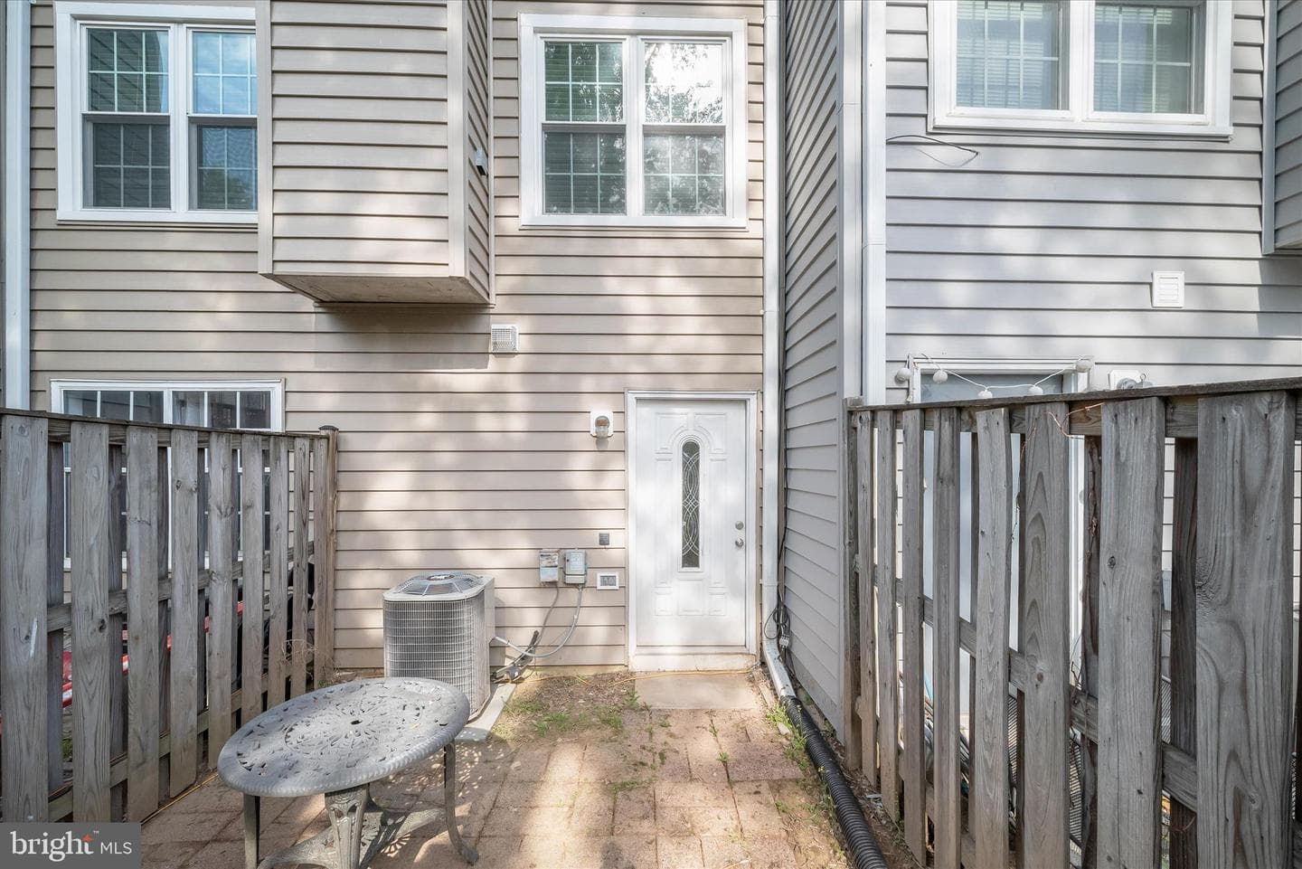 148 Barnsfield Court #204 photo 32