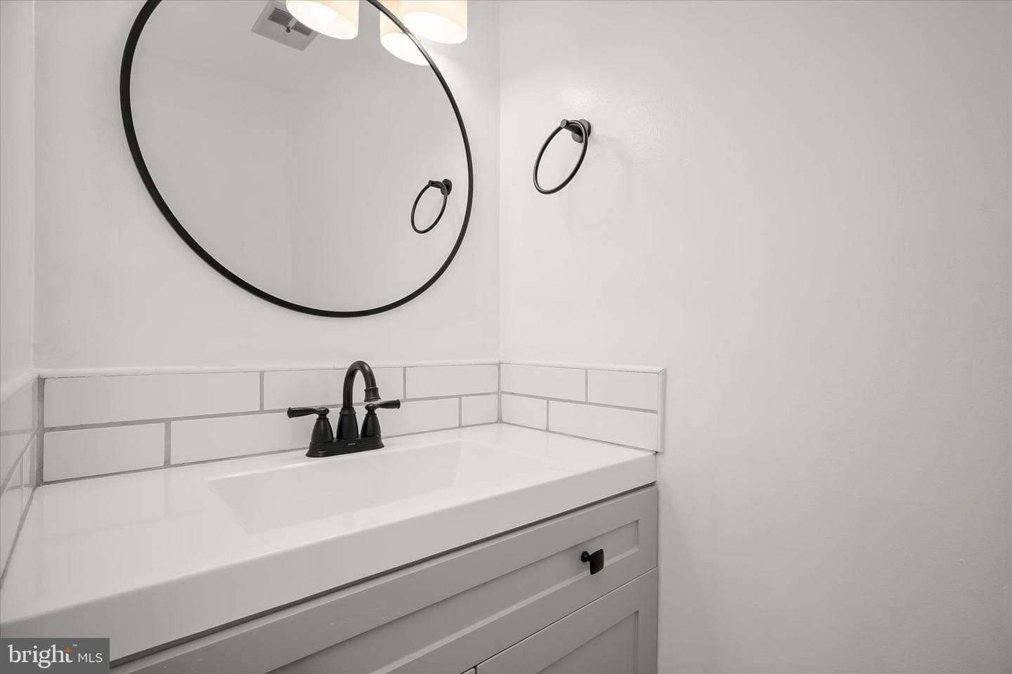 148 Barnsfield Court #204 photo 9