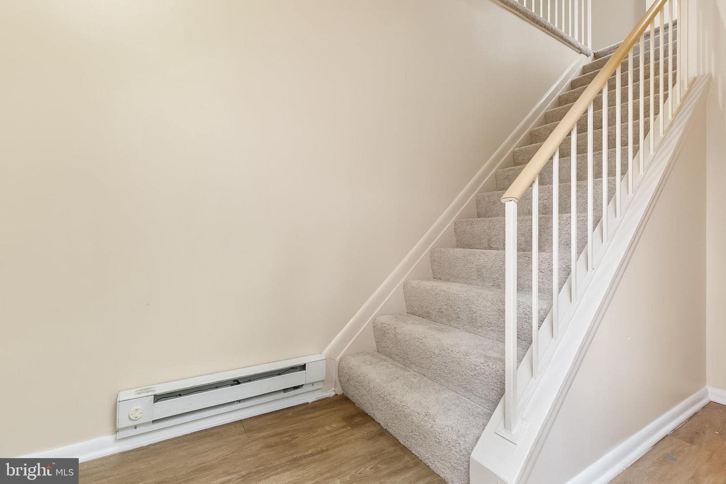 18146 Rolling Meadow Way photo 5
