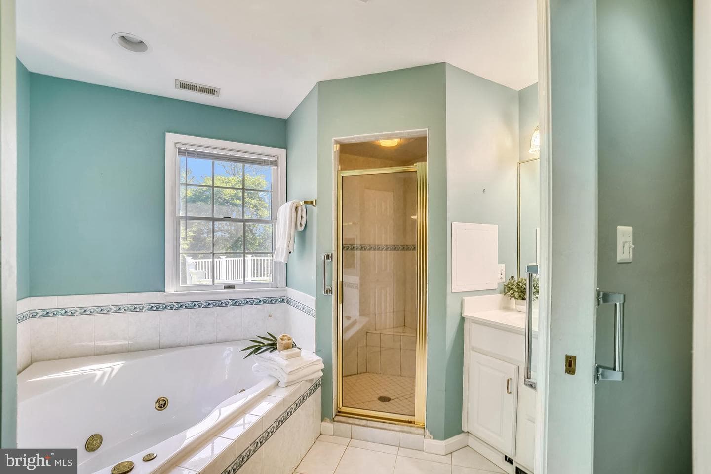 24109 Doreen Dr photo 12