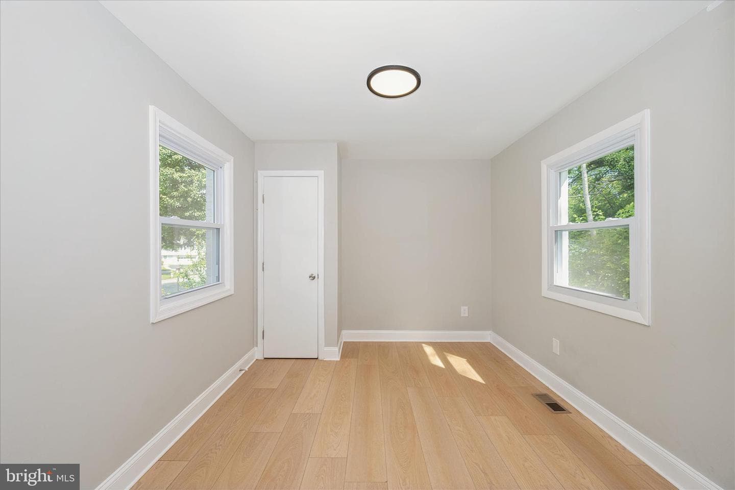 10607 Lilac Place photo 9