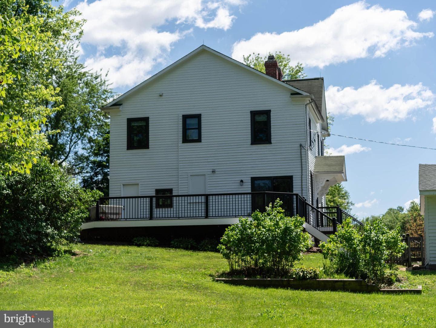 22310 Dickerson Road photo 12