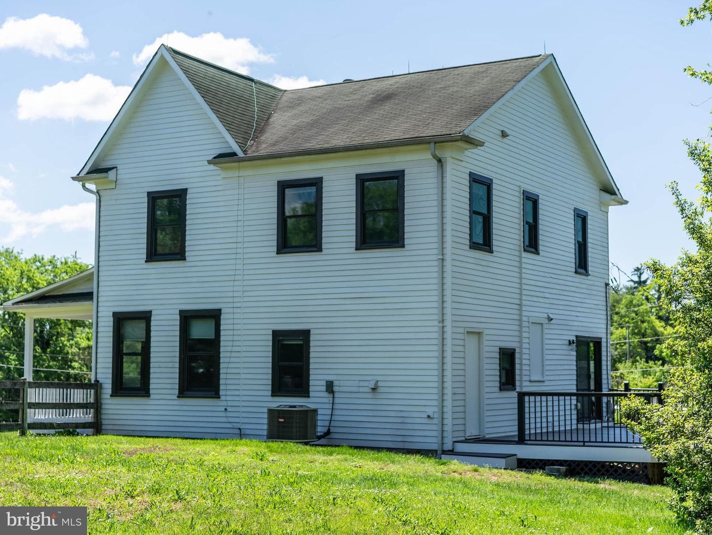 22310 Dickerson Road photo 13