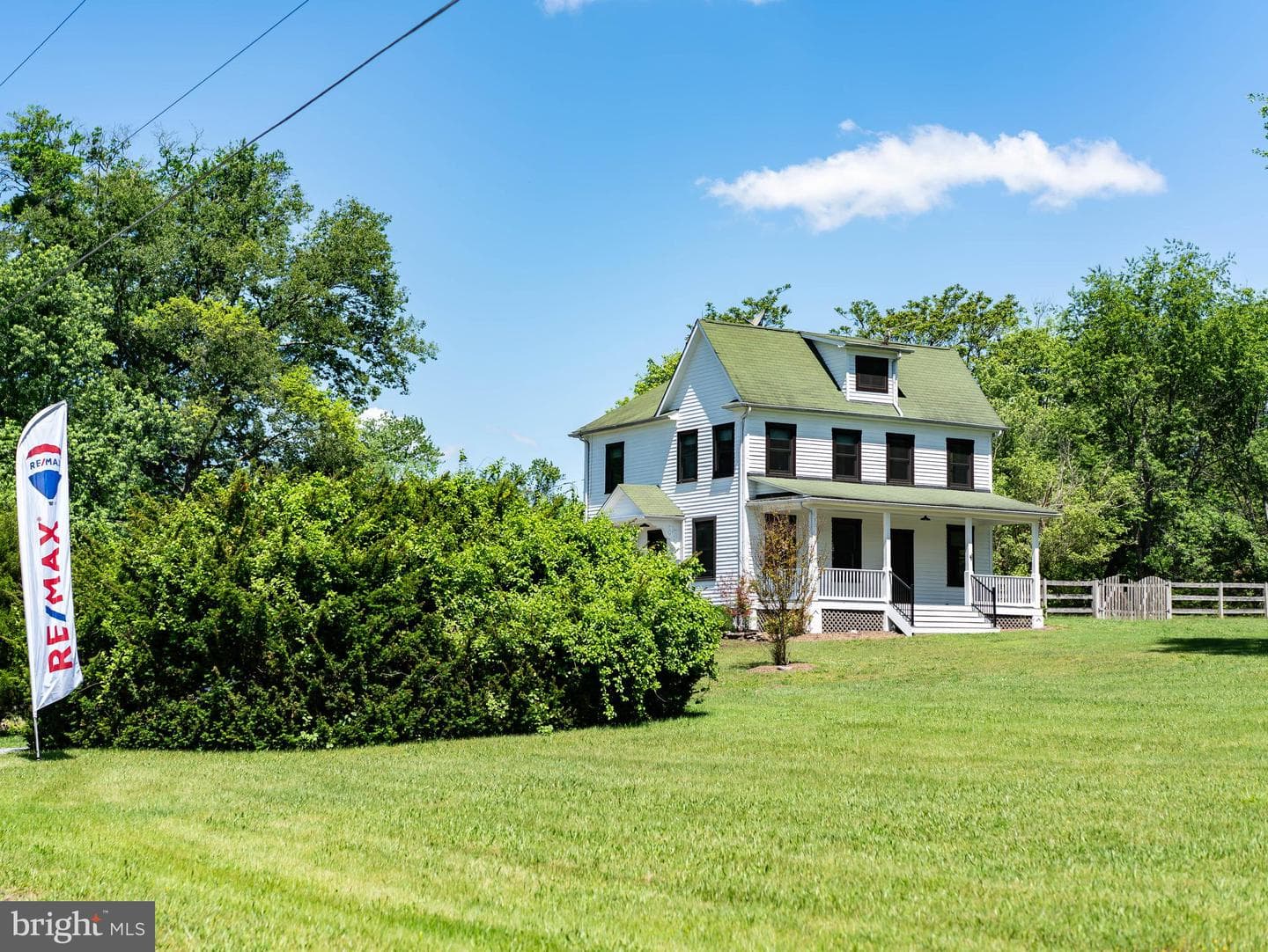 22310 Dickerson Road photo 2