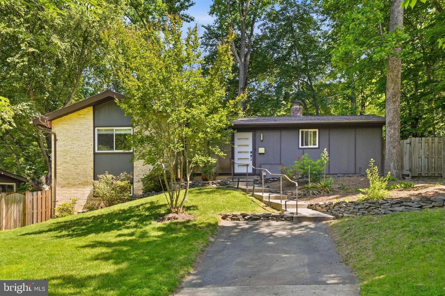14513 Woodcrest Drive photo 2