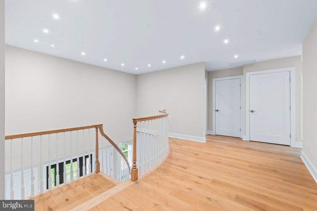 6002 Onondaga Road photo 33
