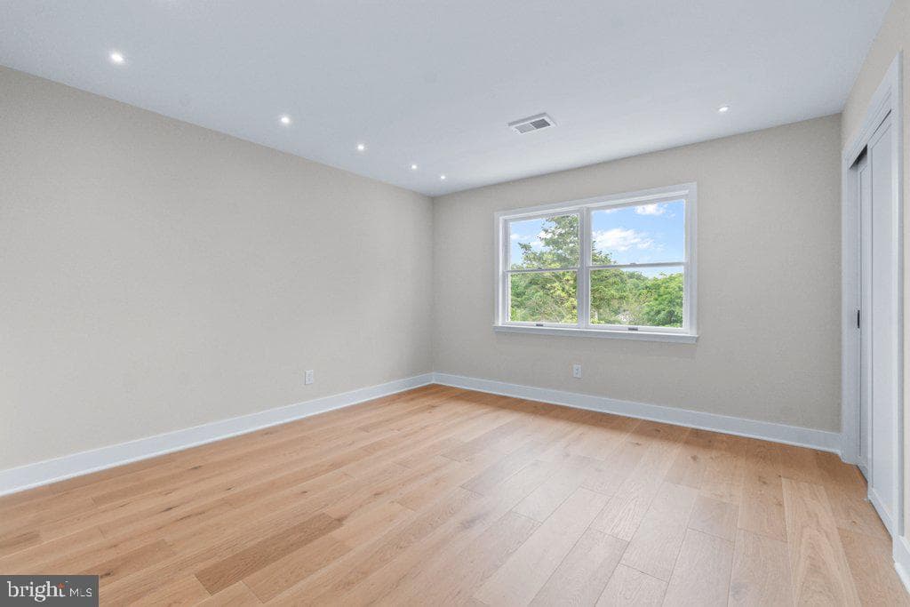 6002 Onondaga Road photo 50