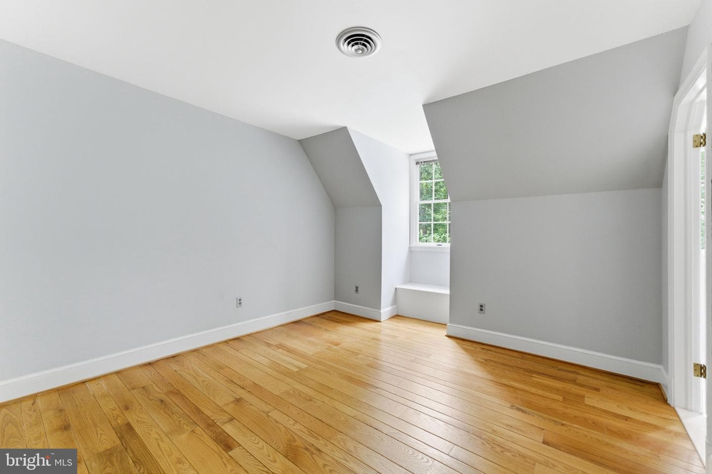7530 Damascus Road photo 54