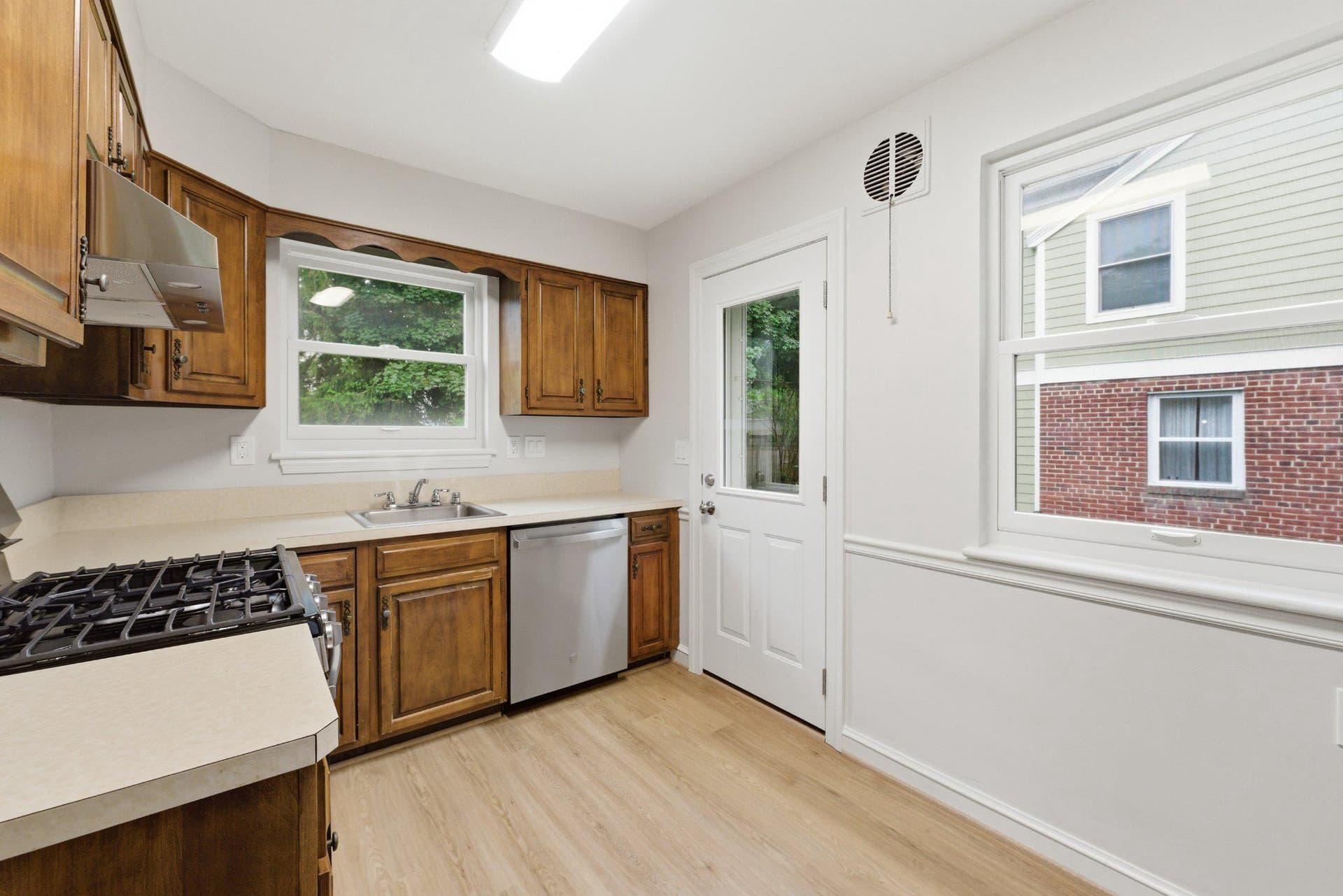 10143 Dallas Avenue photo 17