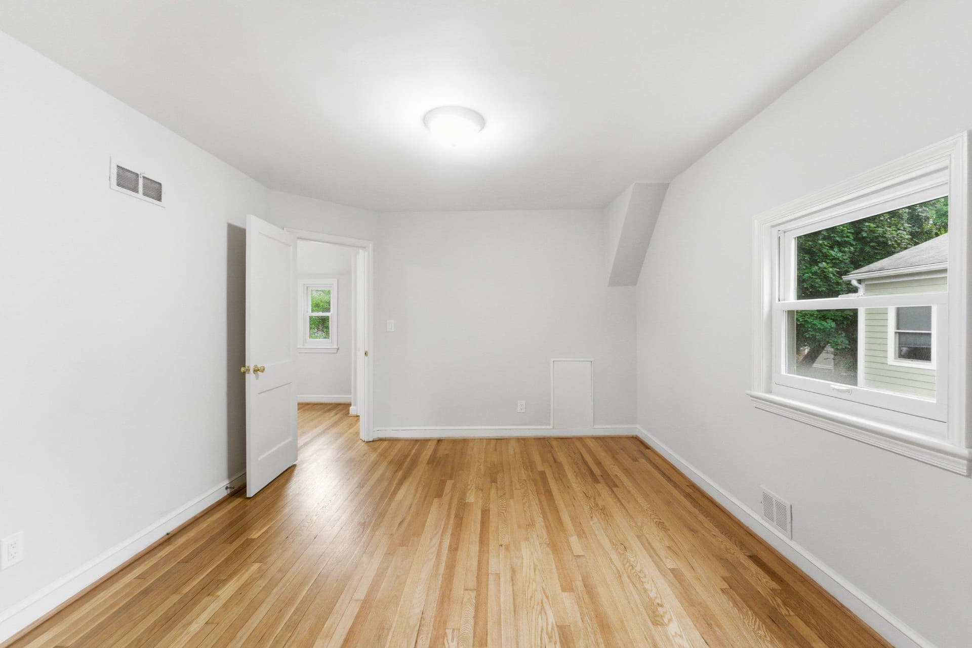 10143 Dallas Avenue photo 30