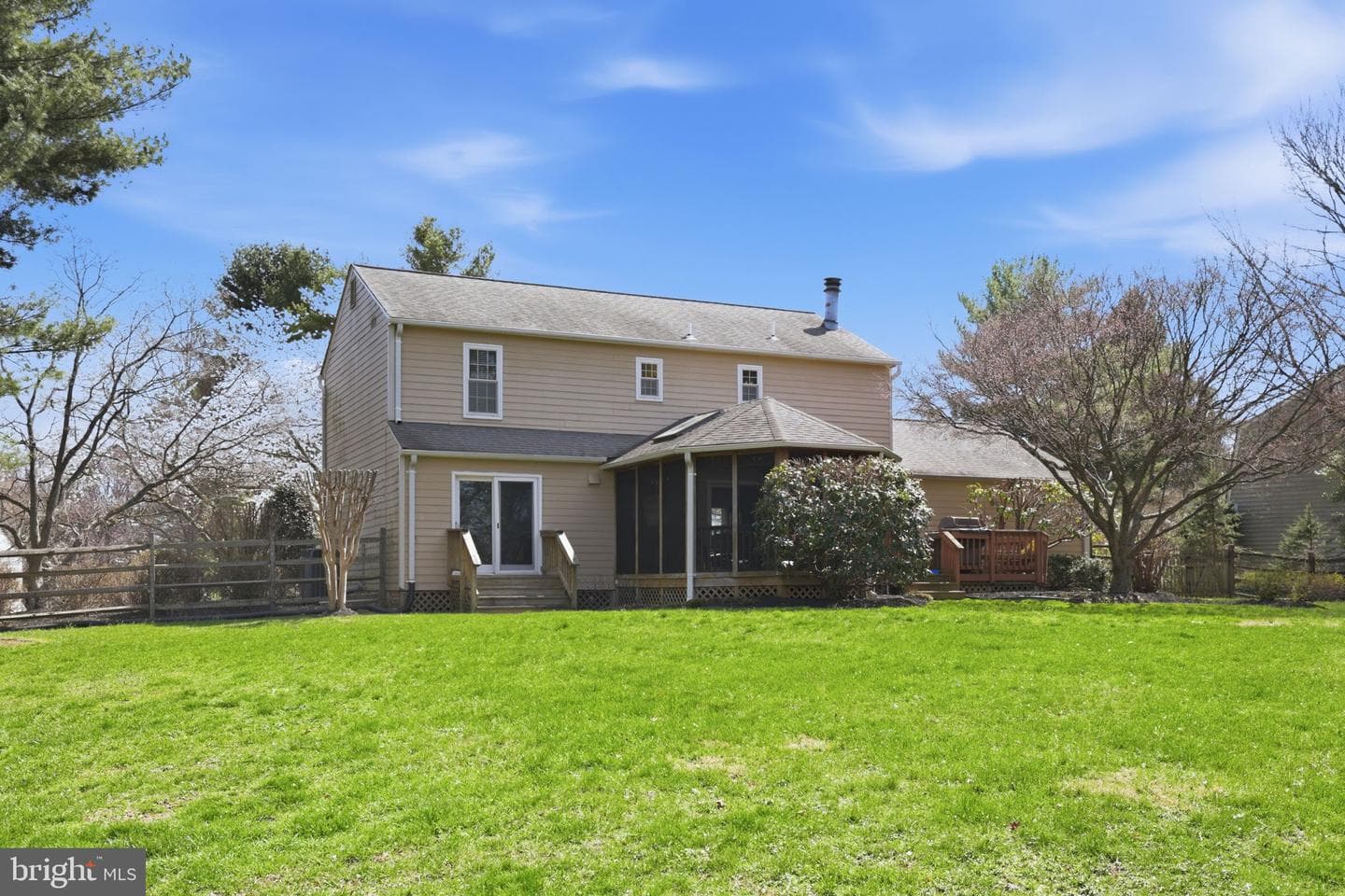 13524 Straw Bale photo 37