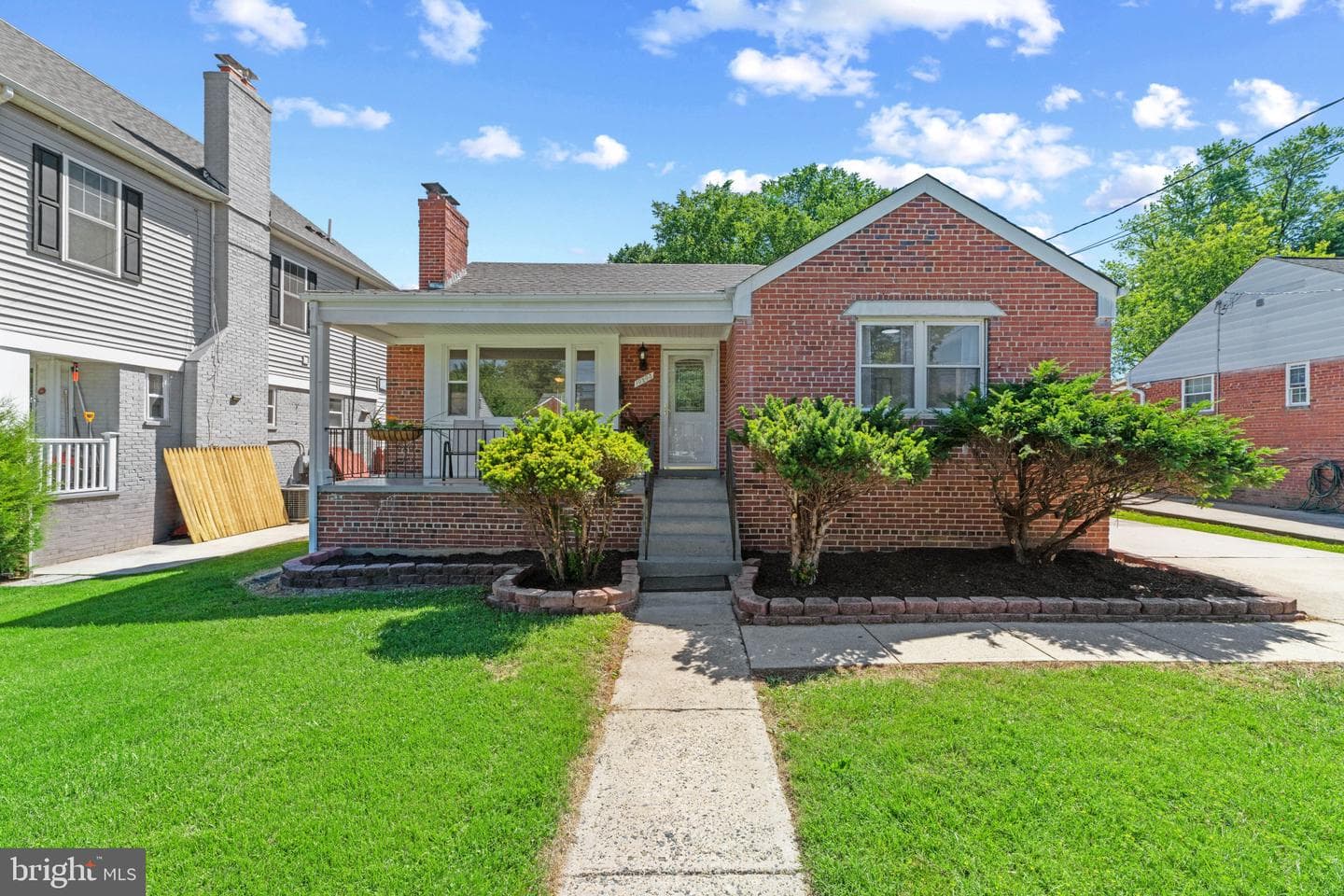 10205 Douglas Avenue photo 1