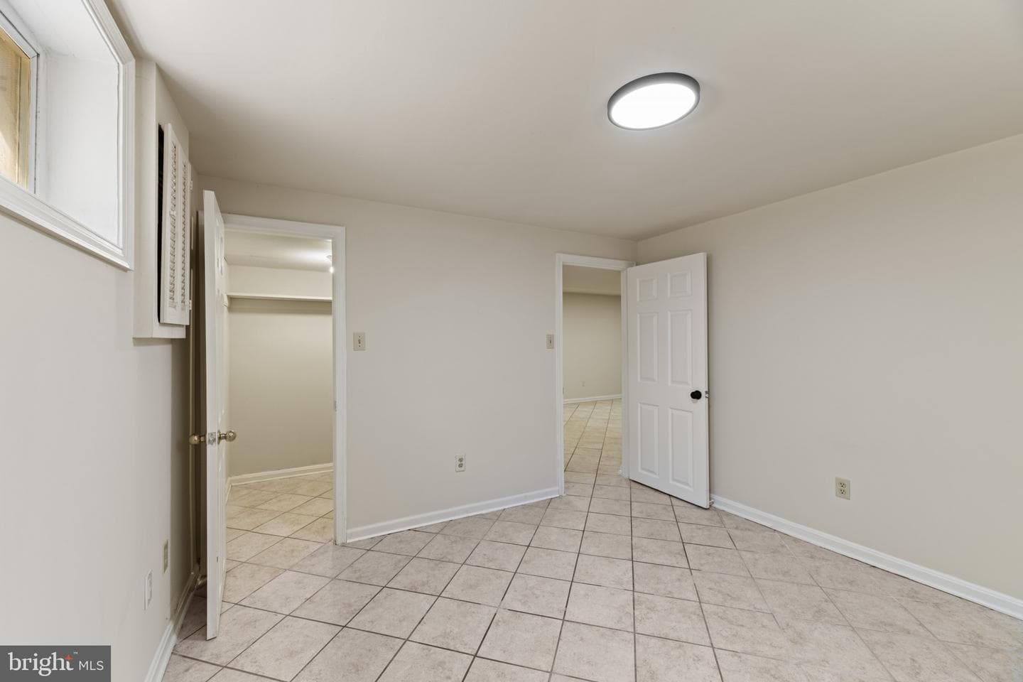 10205 Douglas Avenue photo 25