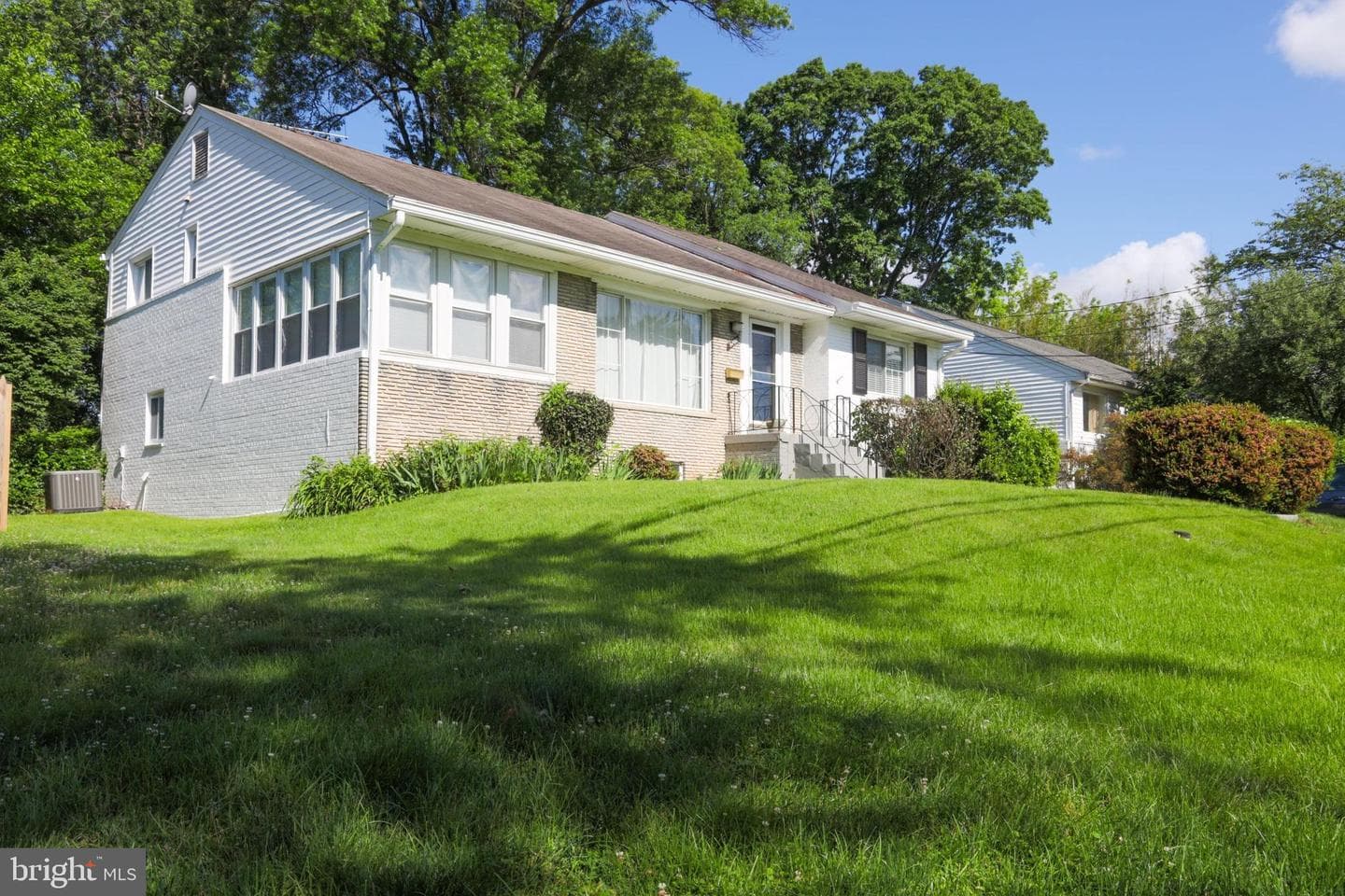 9200 Chanute Drive, Bethesda