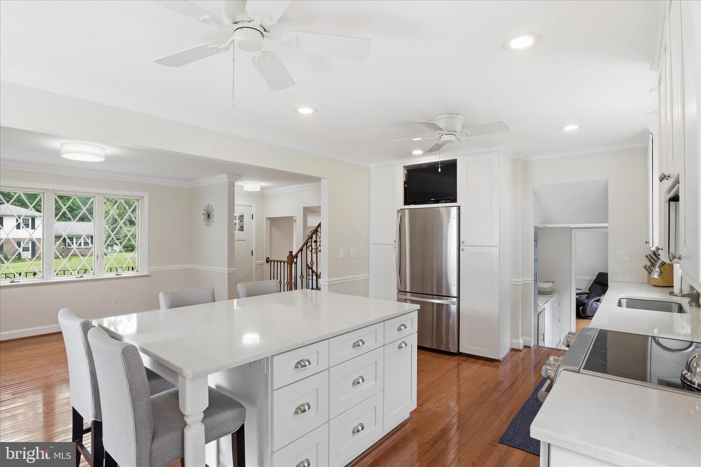 6939 Wick Lane photo 11