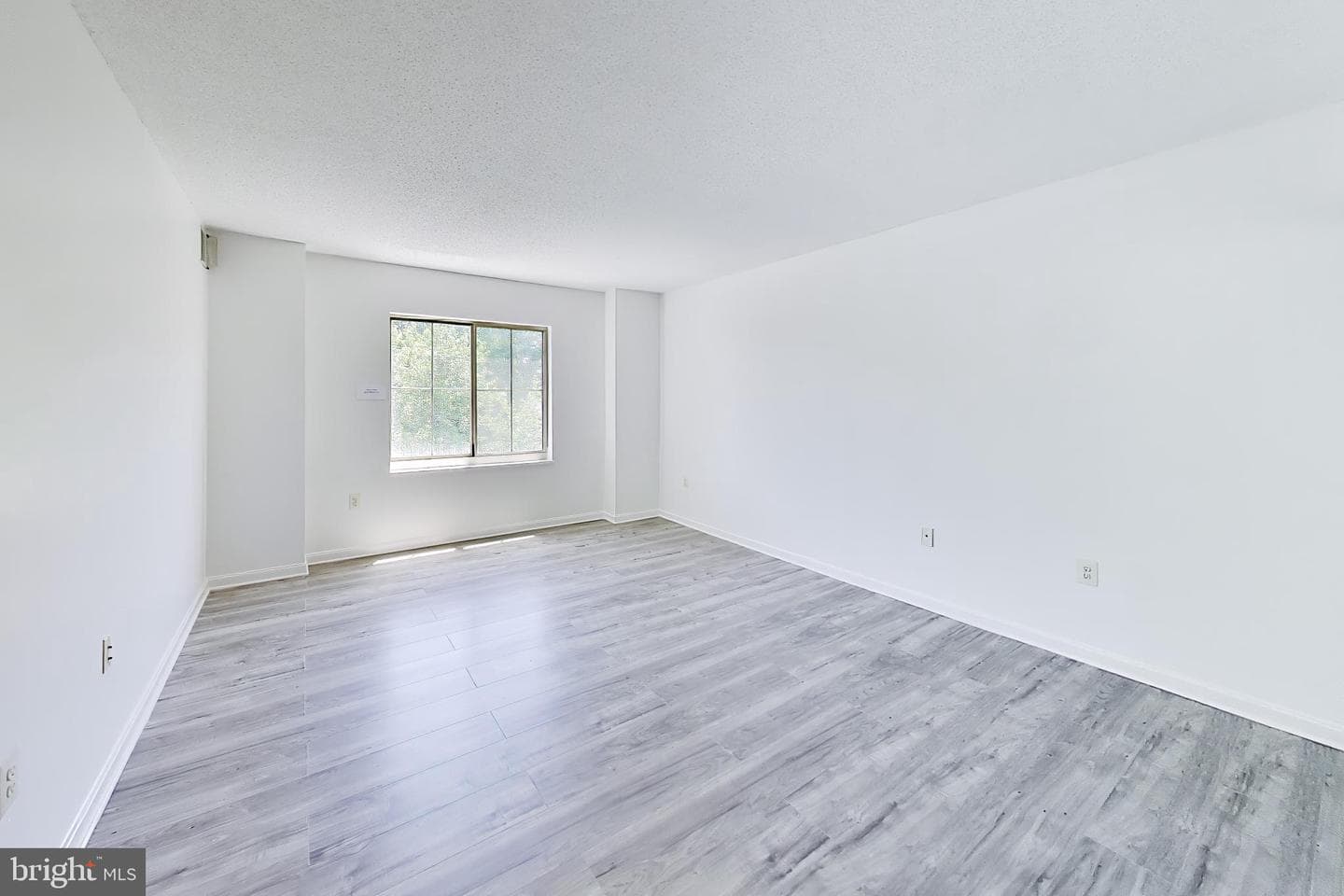 14805 Pennfield Circle #412 photo 21