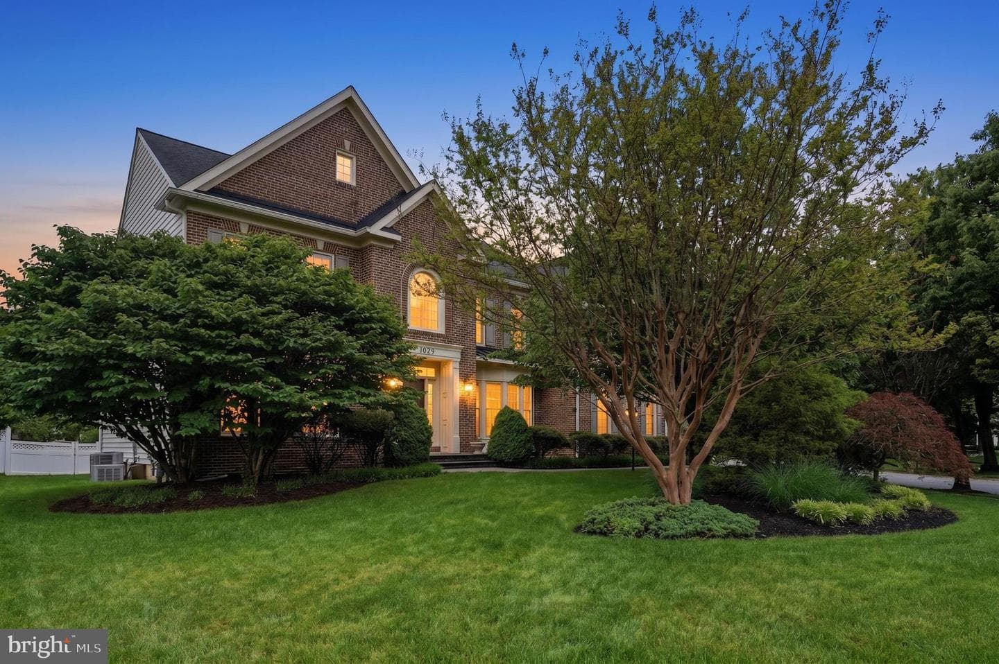5019 Tothill, Olney