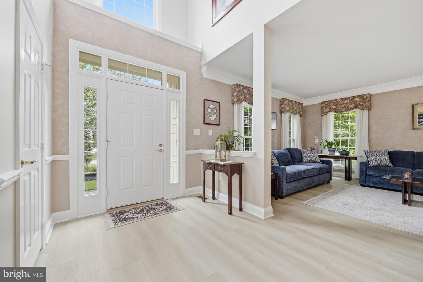 5019 Tothill photo 3