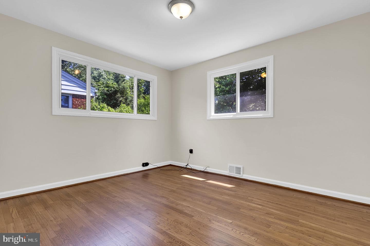 10307 Insley Street photo 15