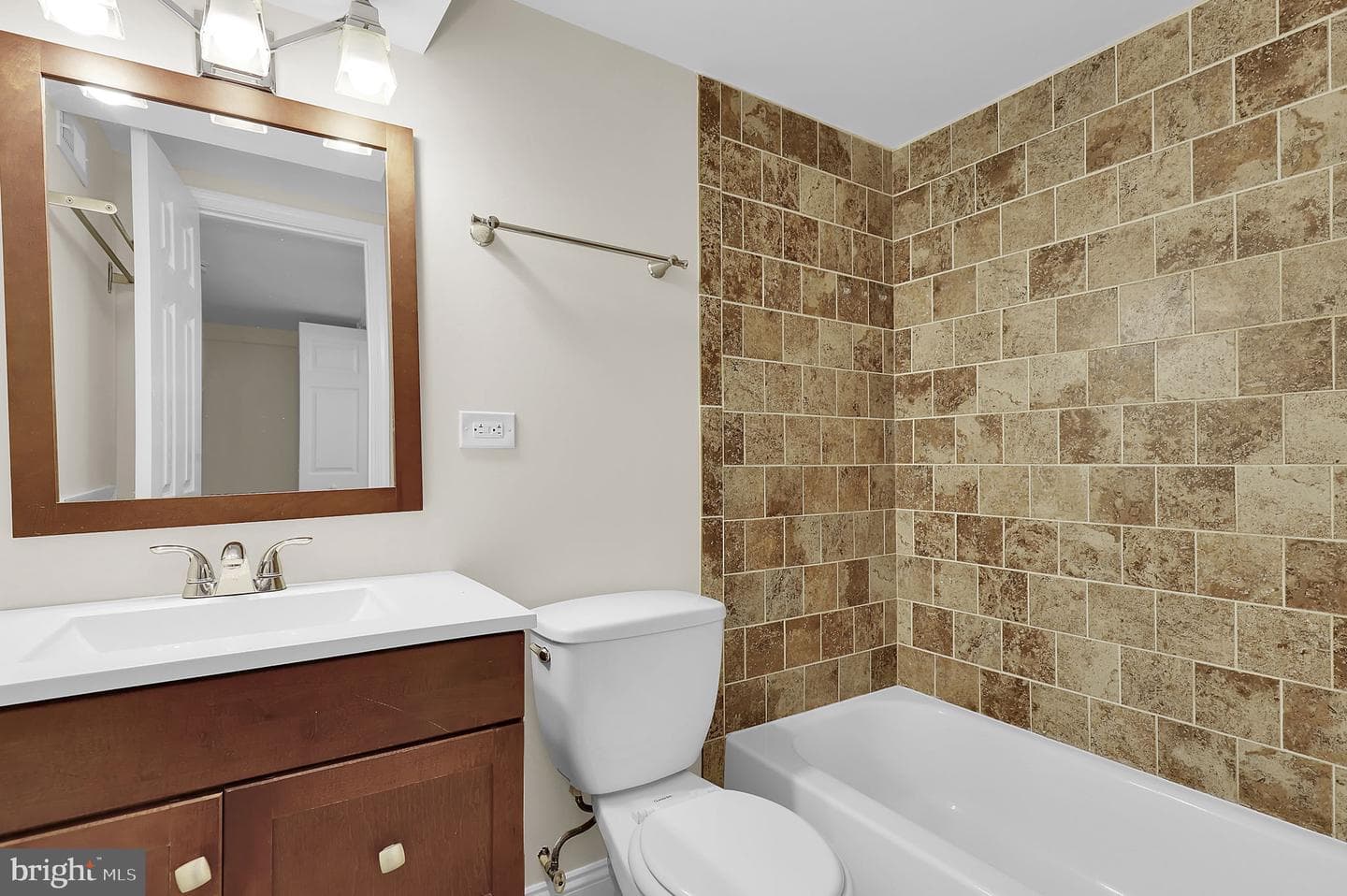 10307 Insley Street photo 28