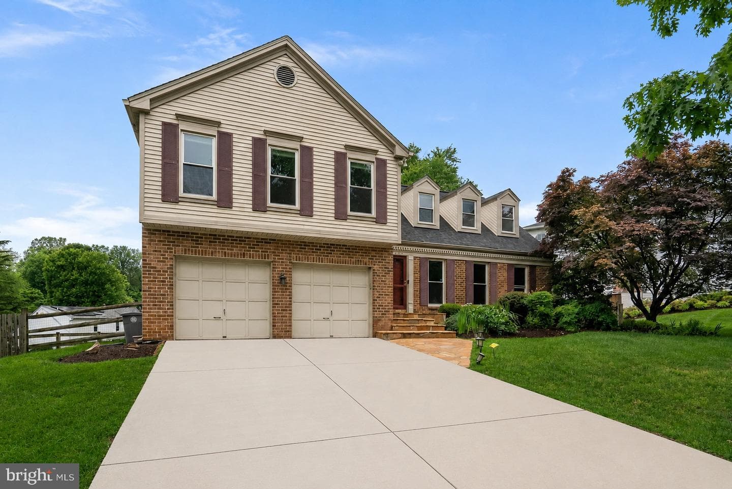 1119 Halesworth Drive photo 3