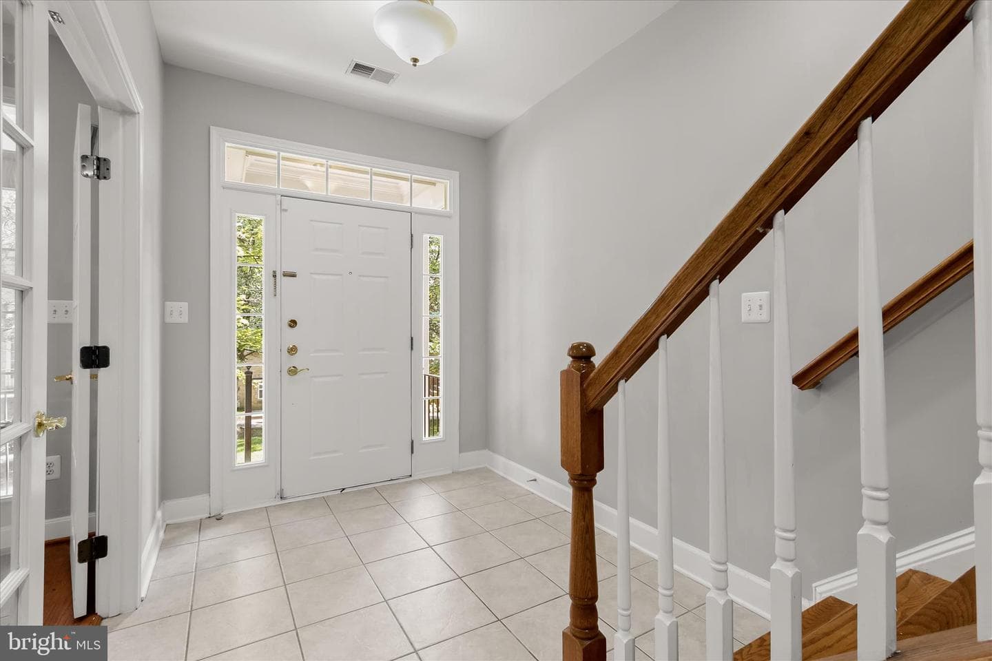 563 Pelican Ave photo 7