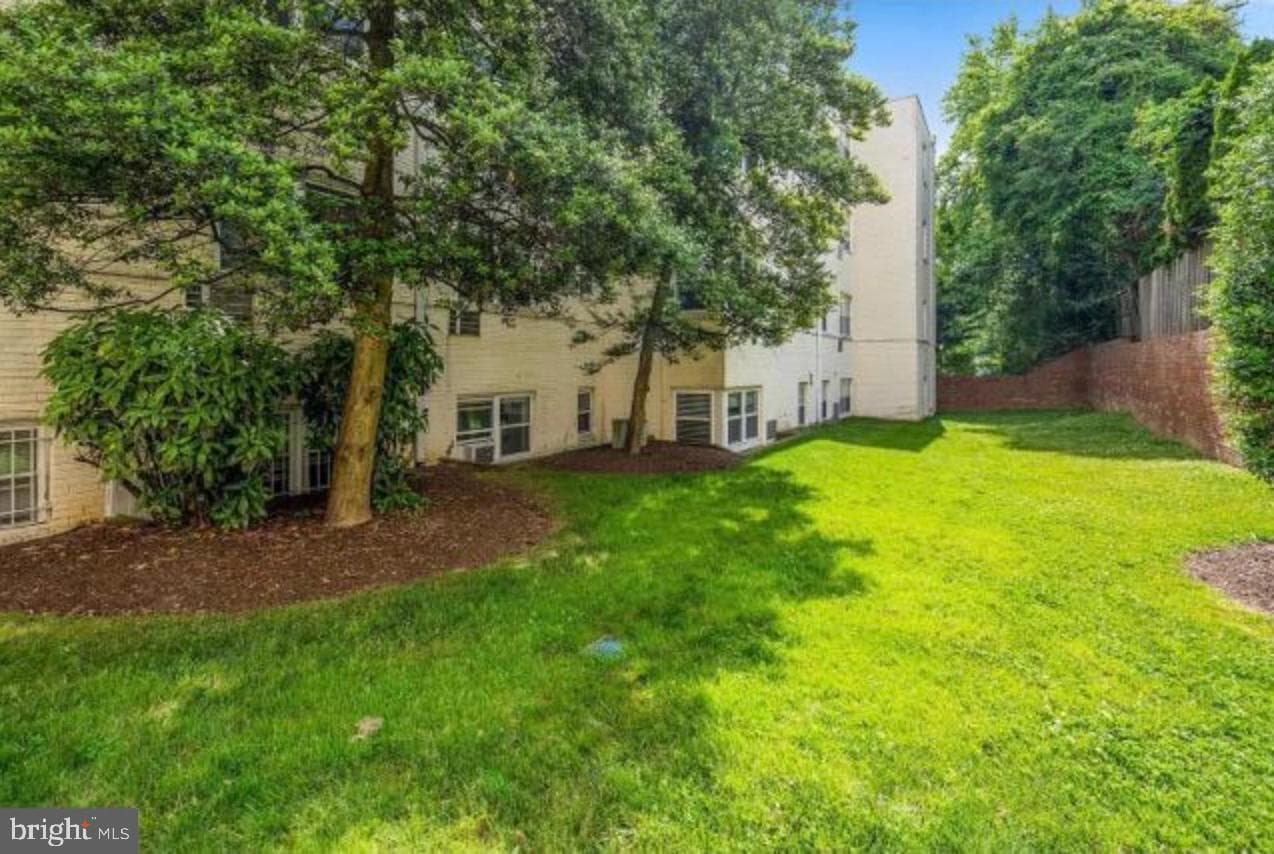 4803 Wellington Drive #202, Chevy Chase