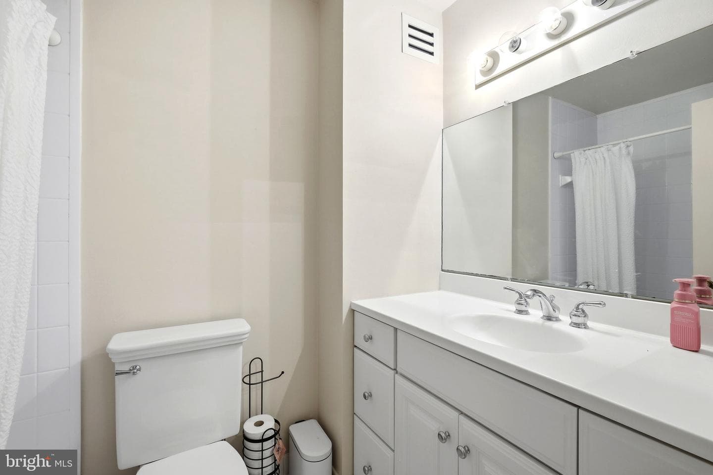 13716 Lockdale Road photo 28