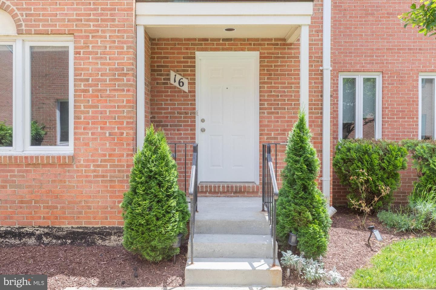 16 Rockcrest Circle photo 2