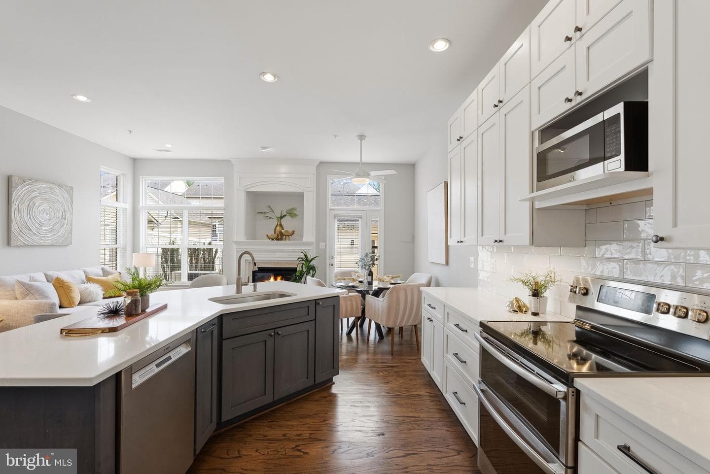 1324 Main Mews photo 17