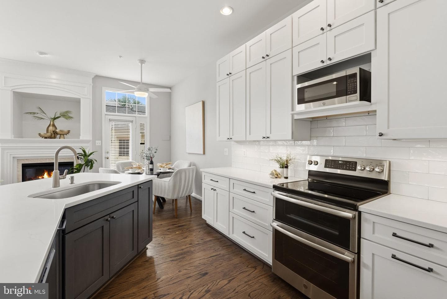 1324 Main Mews photo 18