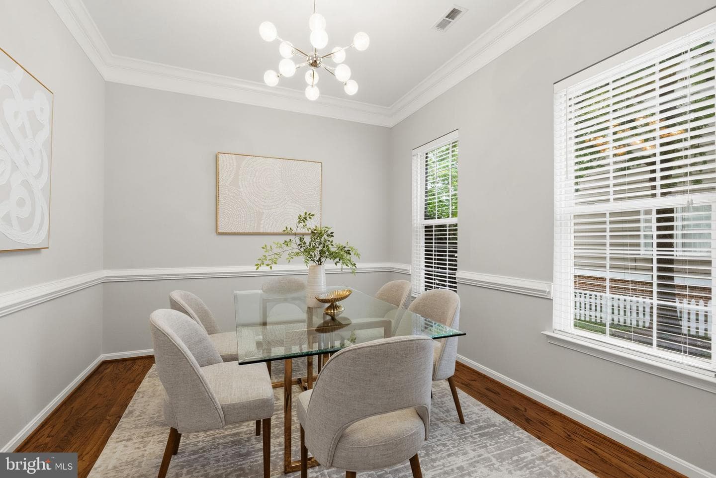 1324 Main Mews photo 8