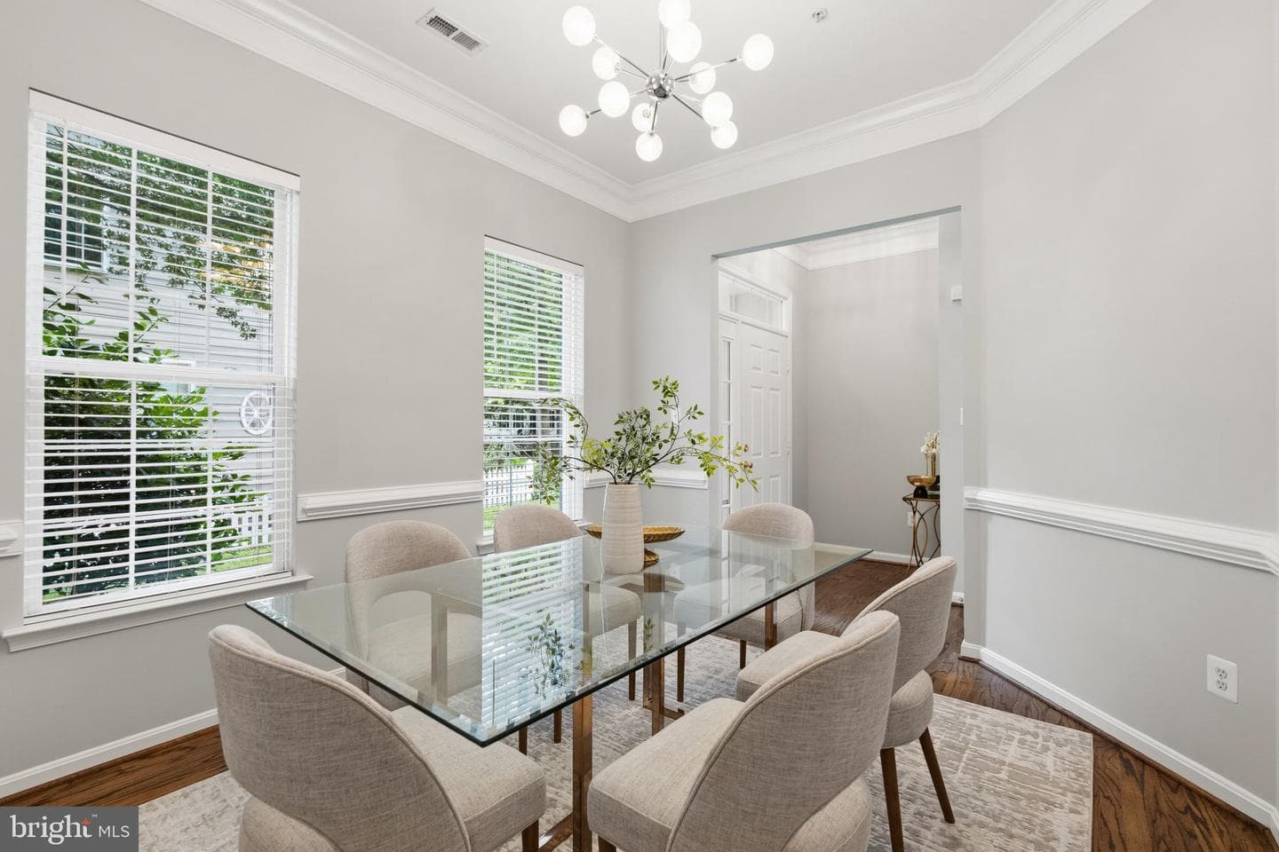 1324 Main Mews photo 9