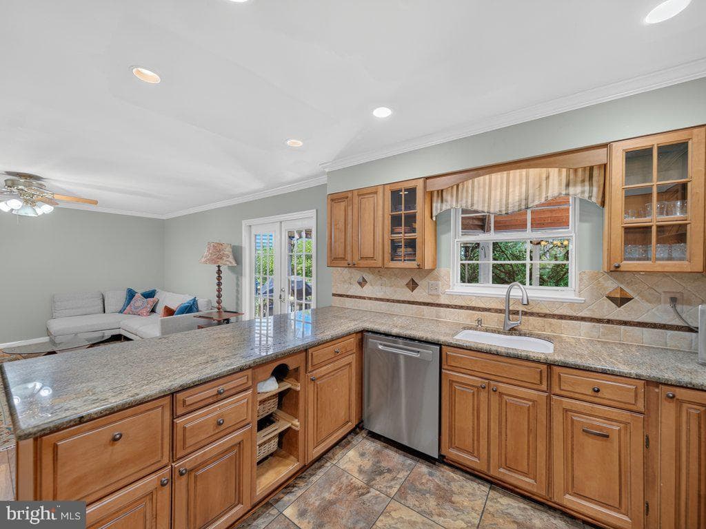 9413 Vineyard Haven Drive photo 24