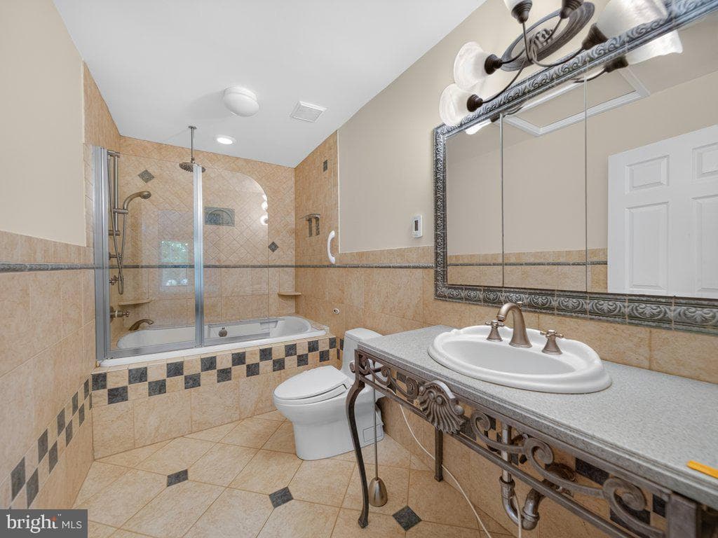 9413 Vineyard Haven Drive photo 43