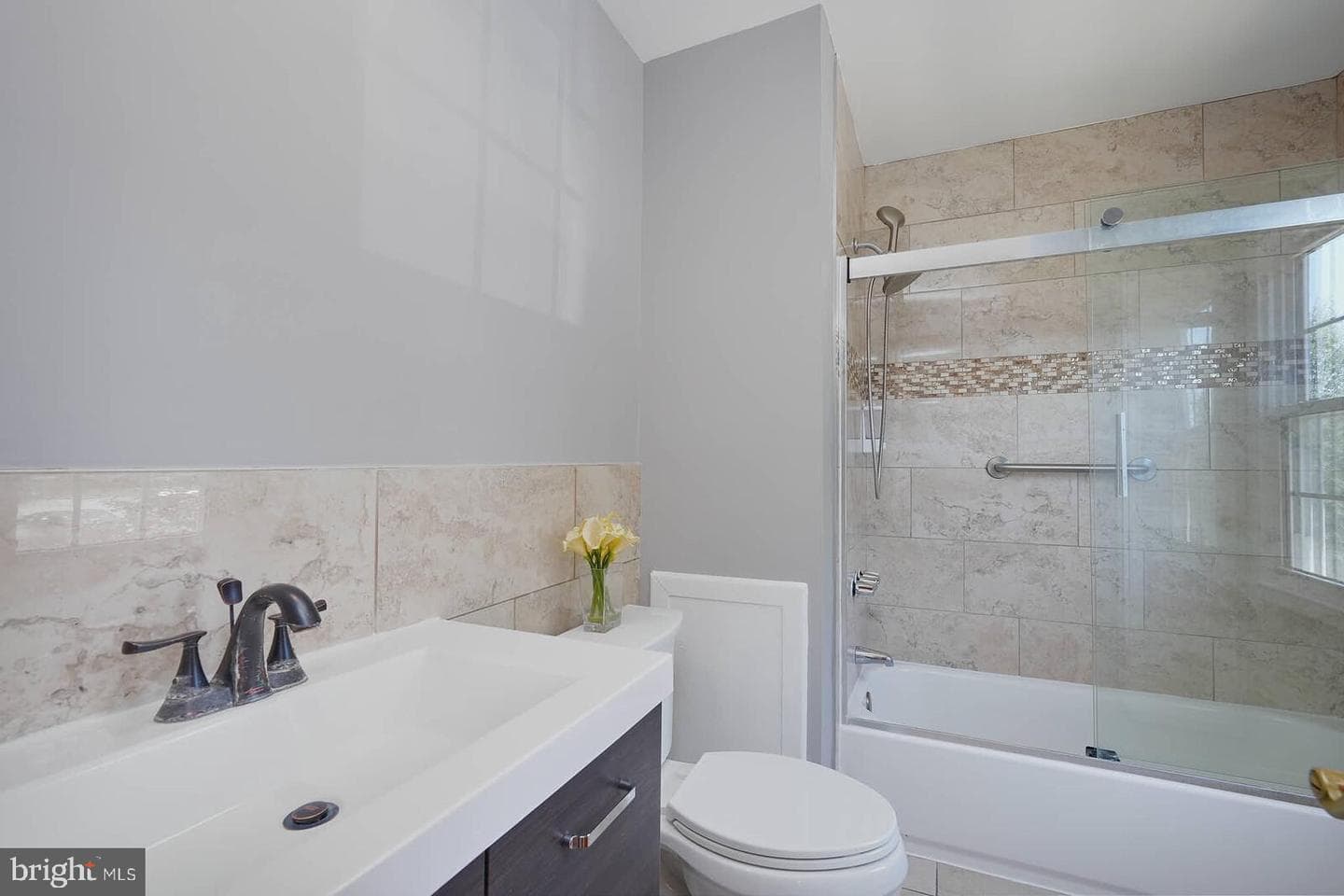 214 Pender Place photo 17
