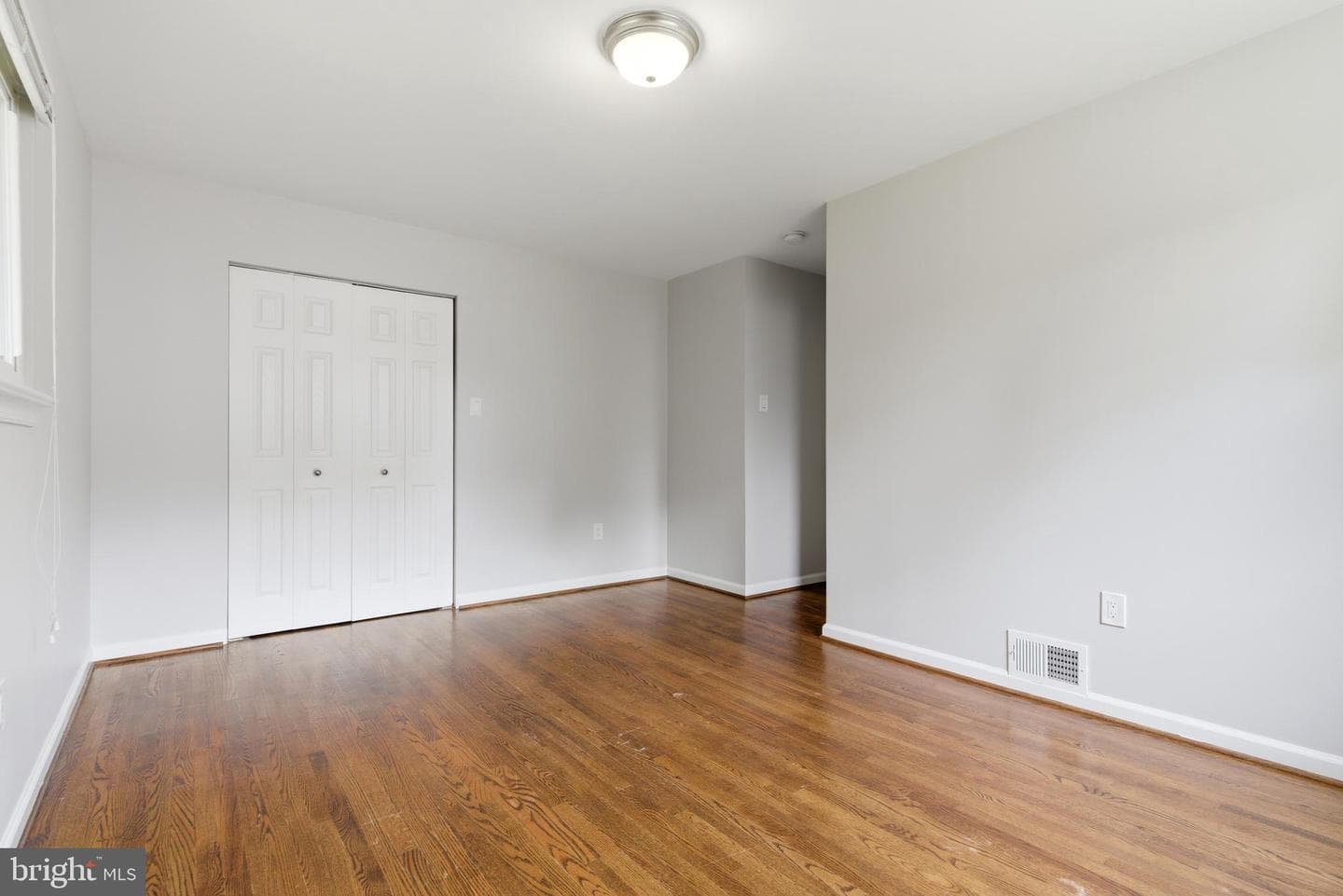 14114 Arctic Avenue photo 22