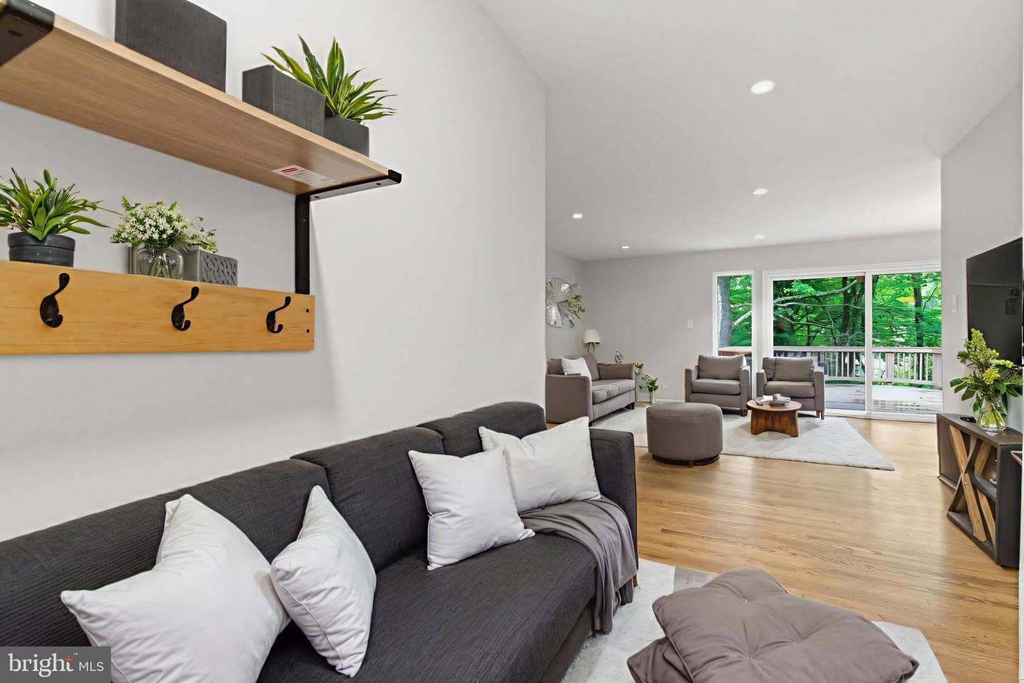 14114 Arctic Avenue photo 57