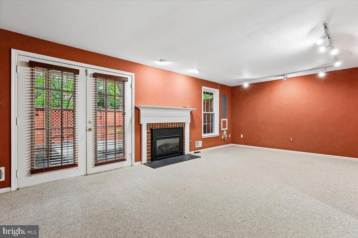 6024 Loganwood photo 58